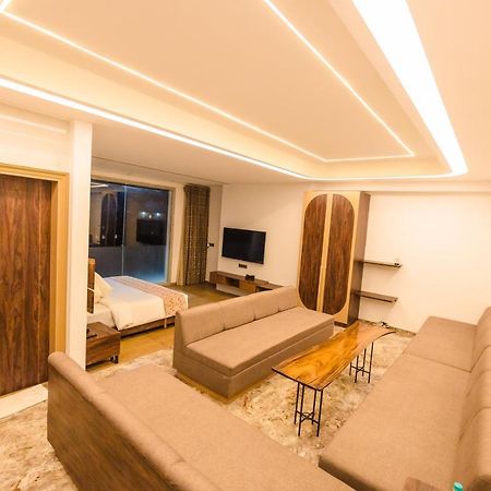 Hotel Mirana , Tinsukia Zewnętrze zdjęcie
