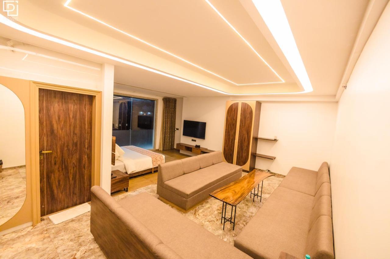 Hotel Mirana , Tinsukia Zewnętrze zdjęcie