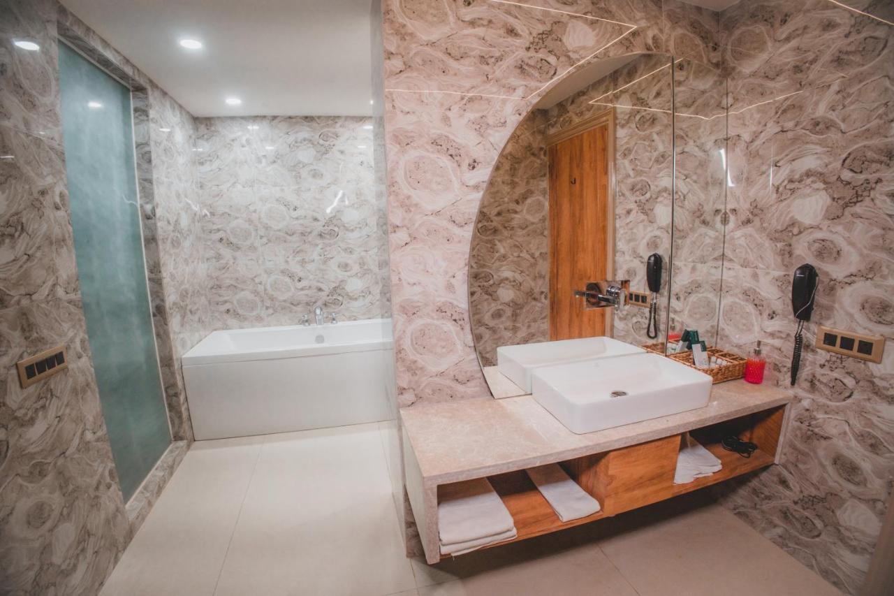 Hotel Mirana , Tinsukia Zewnętrze zdjęcie
