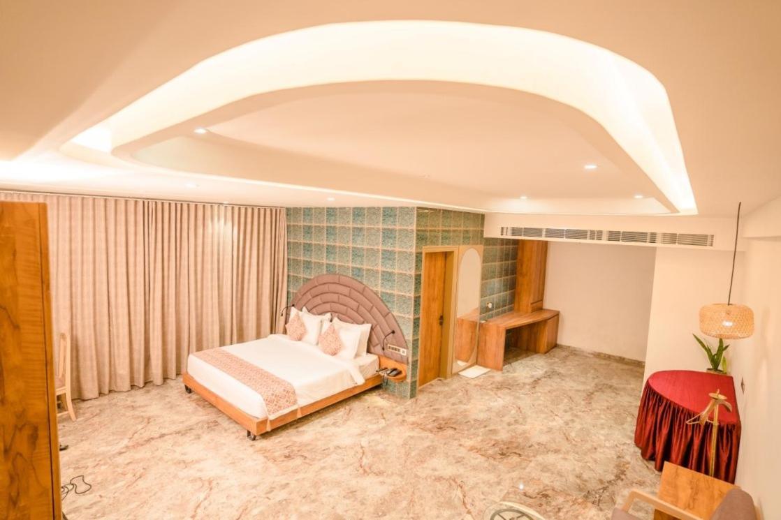 Hotel Mirana , Tinsukia Zewnętrze zdjęcie